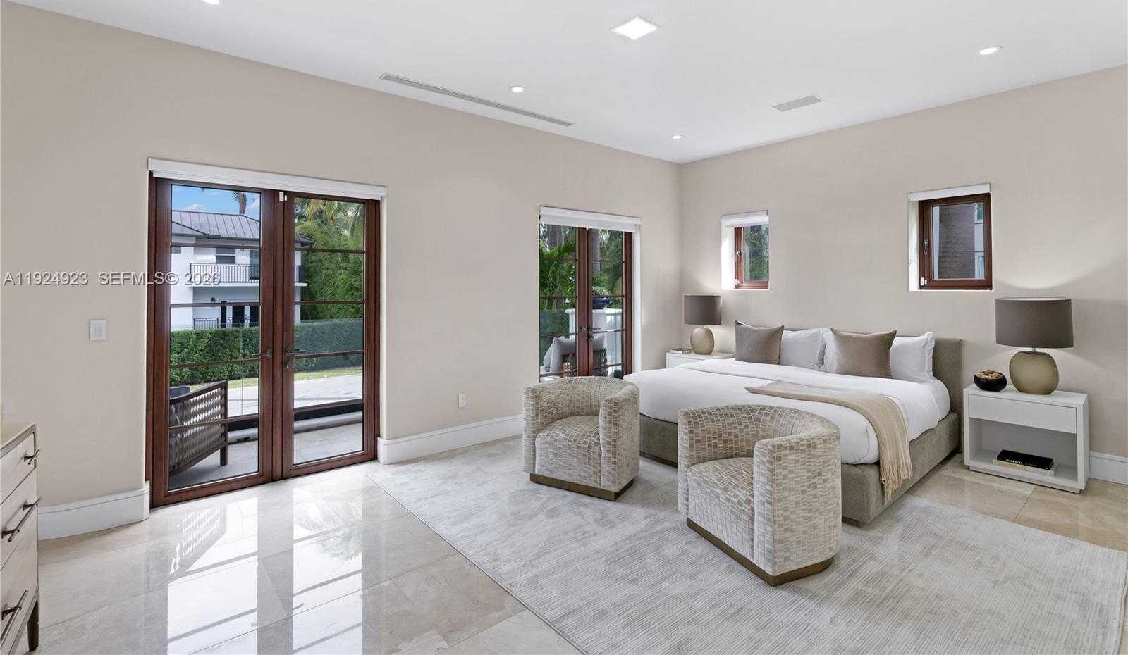 Small Image of 288 SOUTH COCONUT LN, Miami Beach Number 21