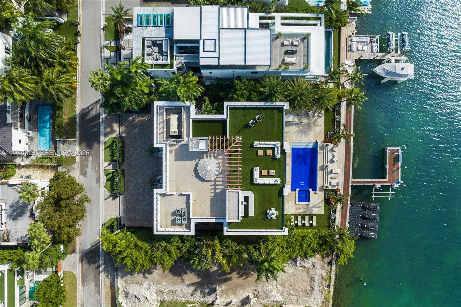 Small Image of 288 SOUTH COCONUT LN, Miami Beach Number 42