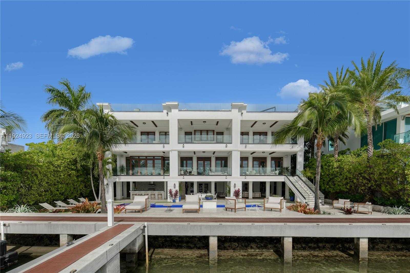 Small Image of 288 SOUTH COCONUT LN, Miami Beach Number 45
