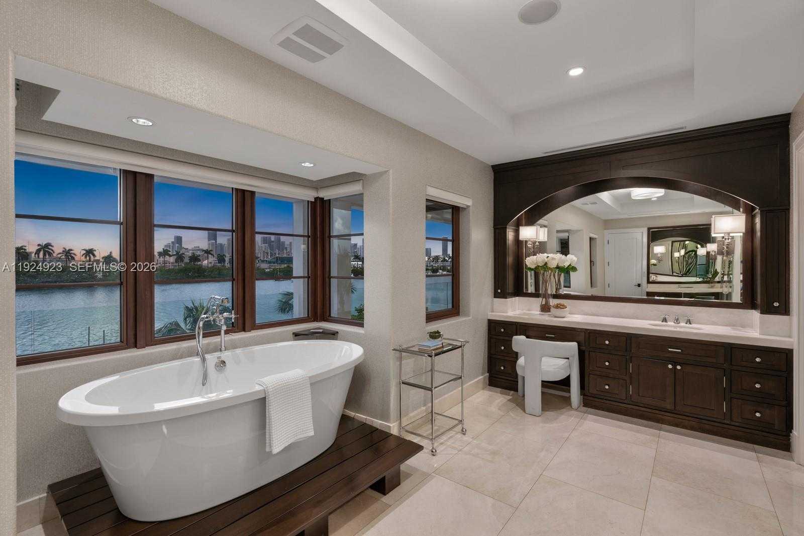 Small Image of 288 SOUTH COCONUT LN, Miami Beach Number 53