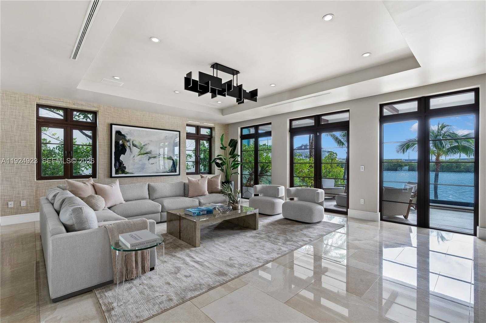 Small Image of 288 SOUTH COCONUT LN, Miami Beach Number 9