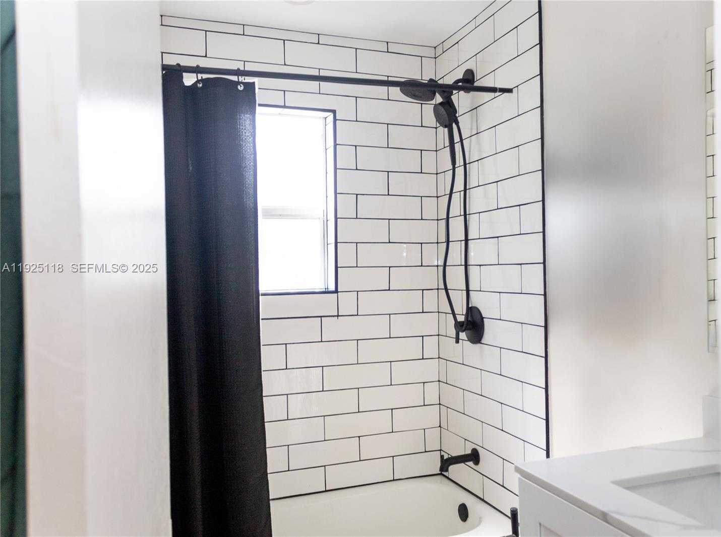 Small Image of 2444 ROOSEVELT ST, Hollywood Number 9