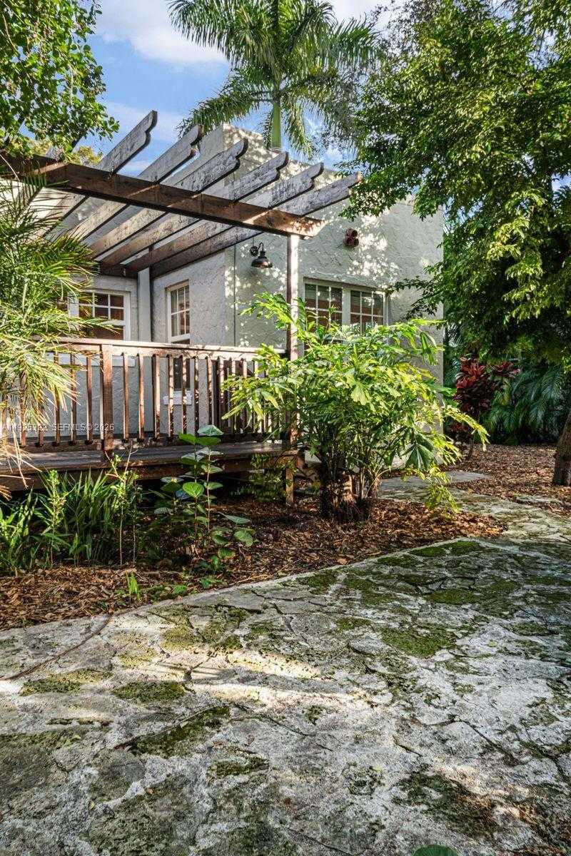 Small Image of 828 NORTH WEST 9TH AVE, Miami Number 32