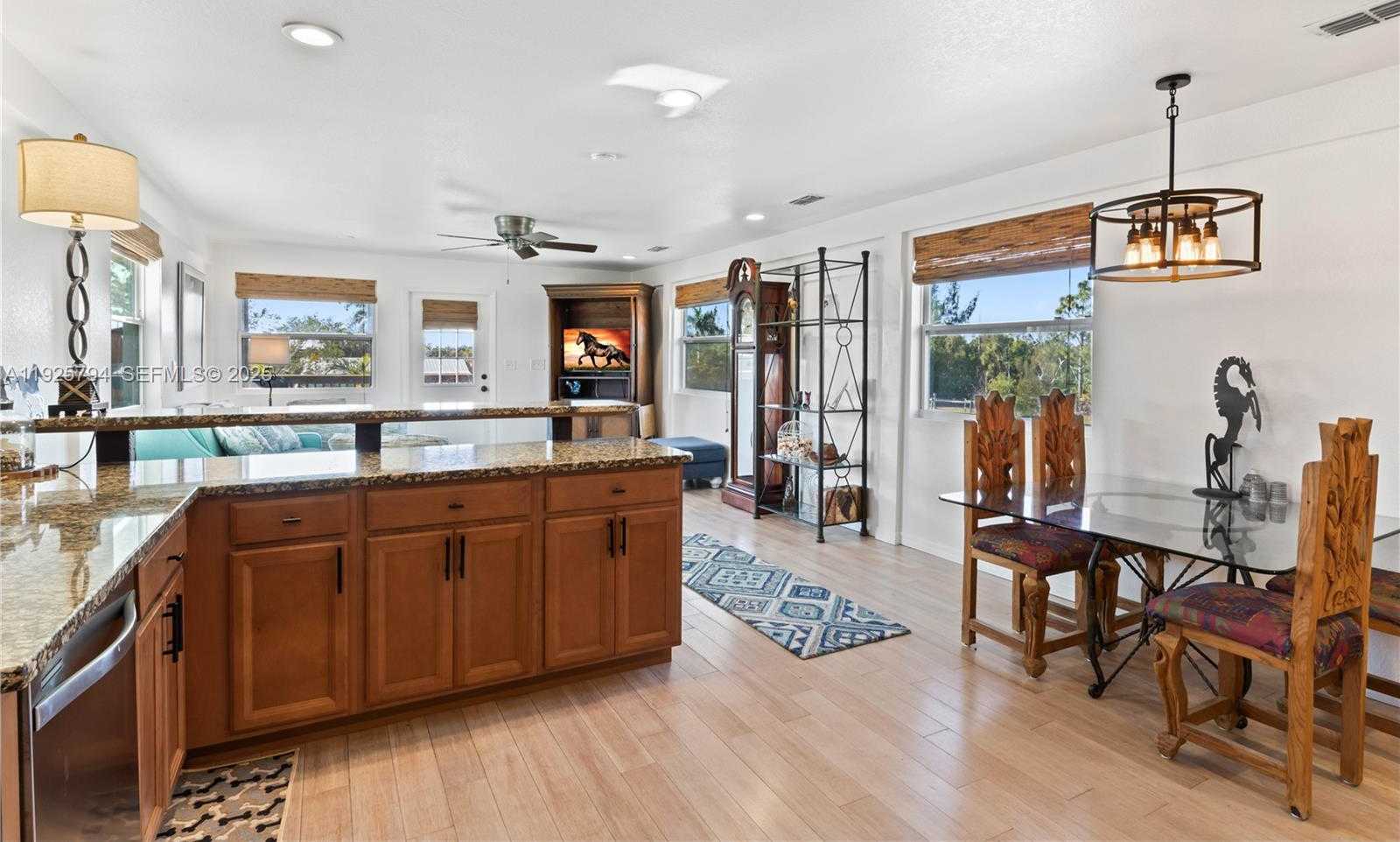 Small Image of 6050 STRINGFELLOW, Other City - In The State Of Florida Number 16