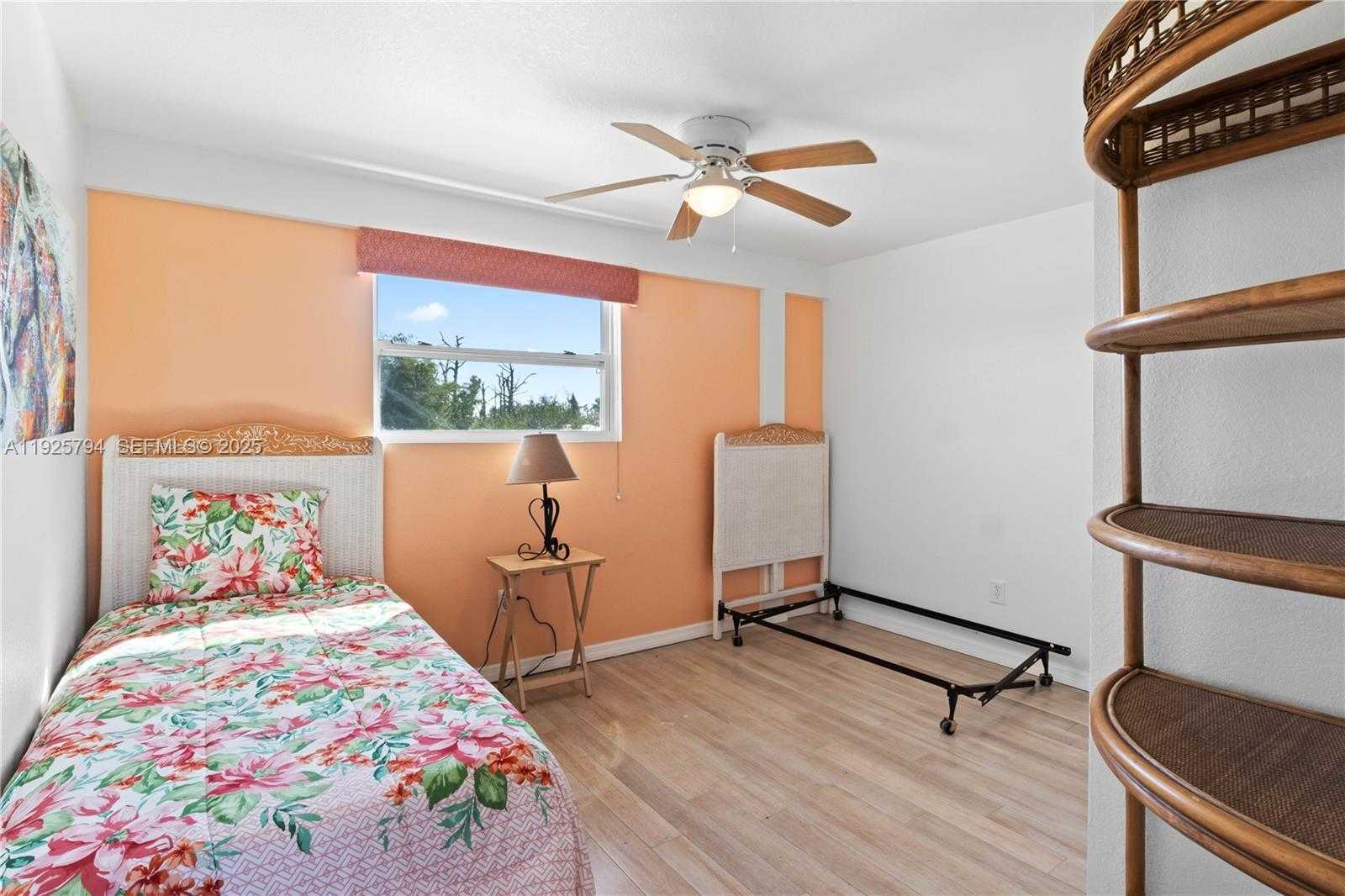 Small Image of 6050 STRINGFELLOW, Other City - In The State Of Florida Number 20