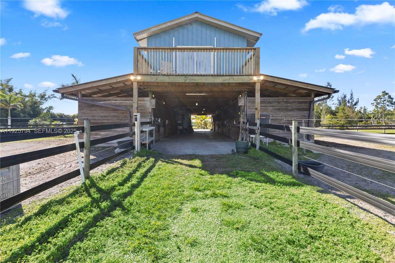 Small Image of 6050 STRINGFELLOW, Other City - In The State Of Florida Number 23