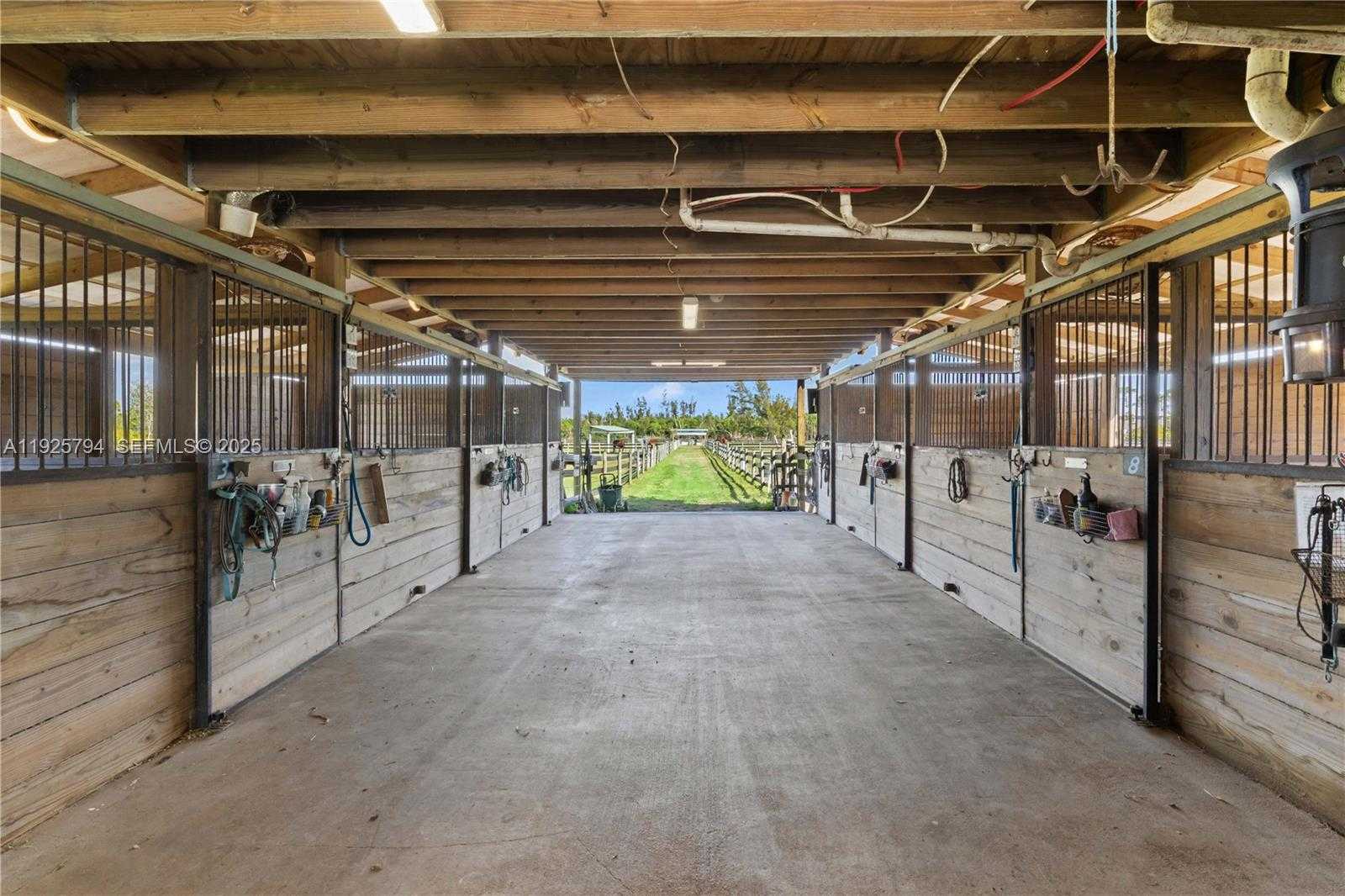 Small Image of 6050 STRINGFELLOW, Other City - In The State Of Florida Number 24