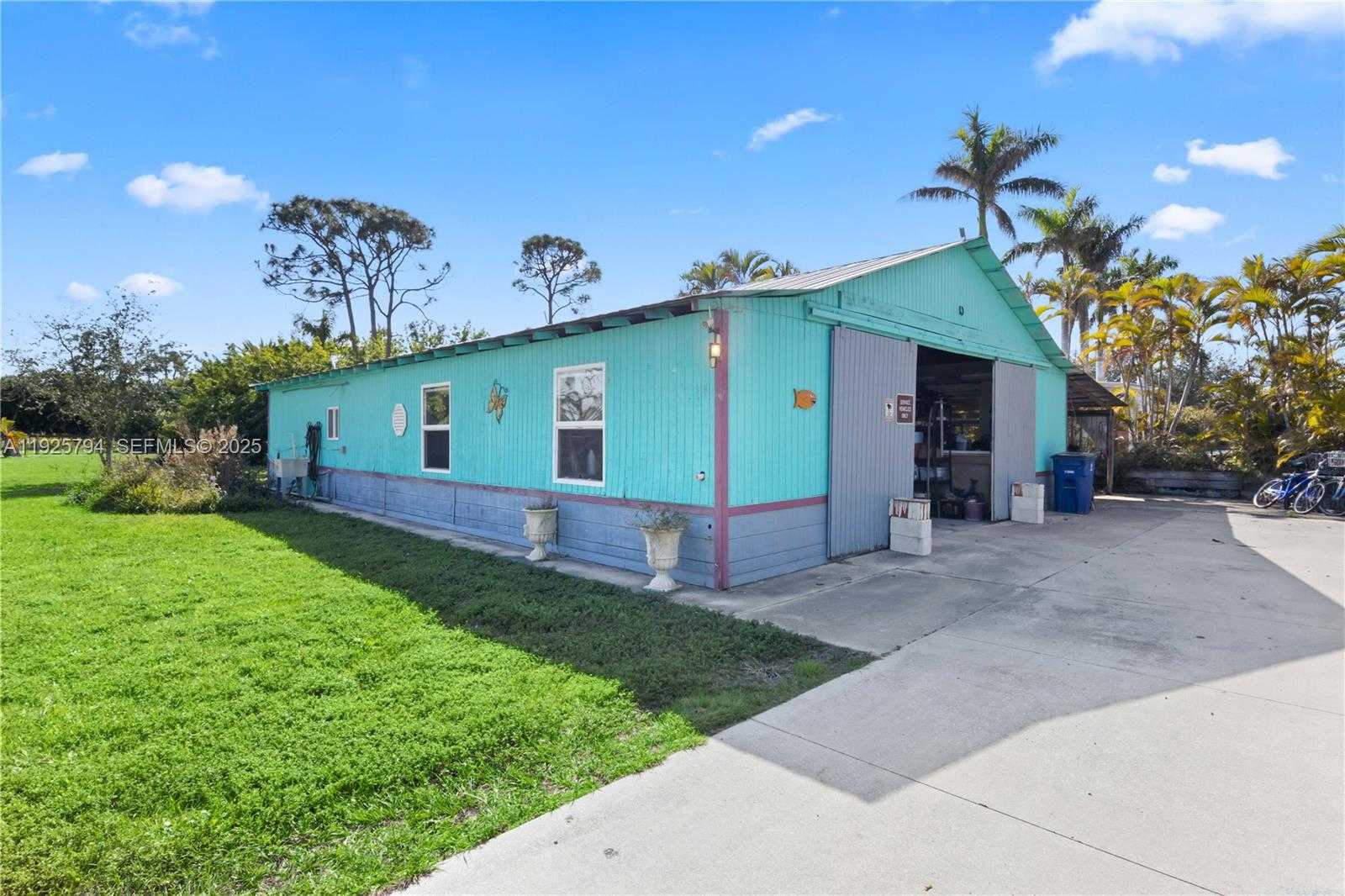 Small Image of 6050 STRINGFELLOW, Other City - In The State Of Florida Number 33