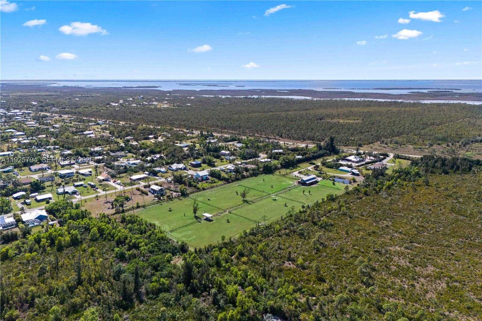 Small Image of 6050 STRINGFELLOW, Other City - In The State Of Florida Number 39