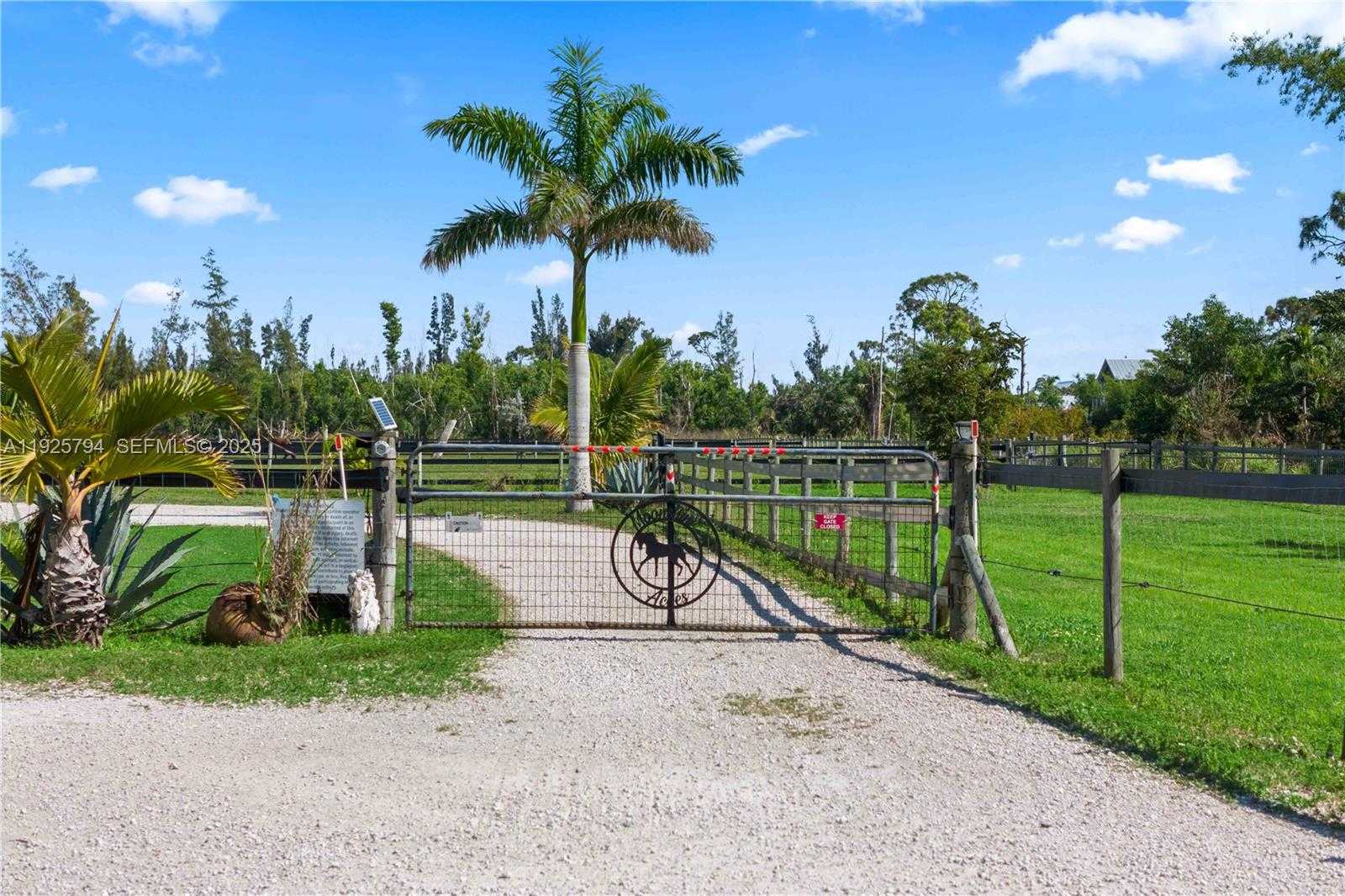 Small Image of 6050 STRINGFELLOW, Other City - In The State Of Florida Number 4