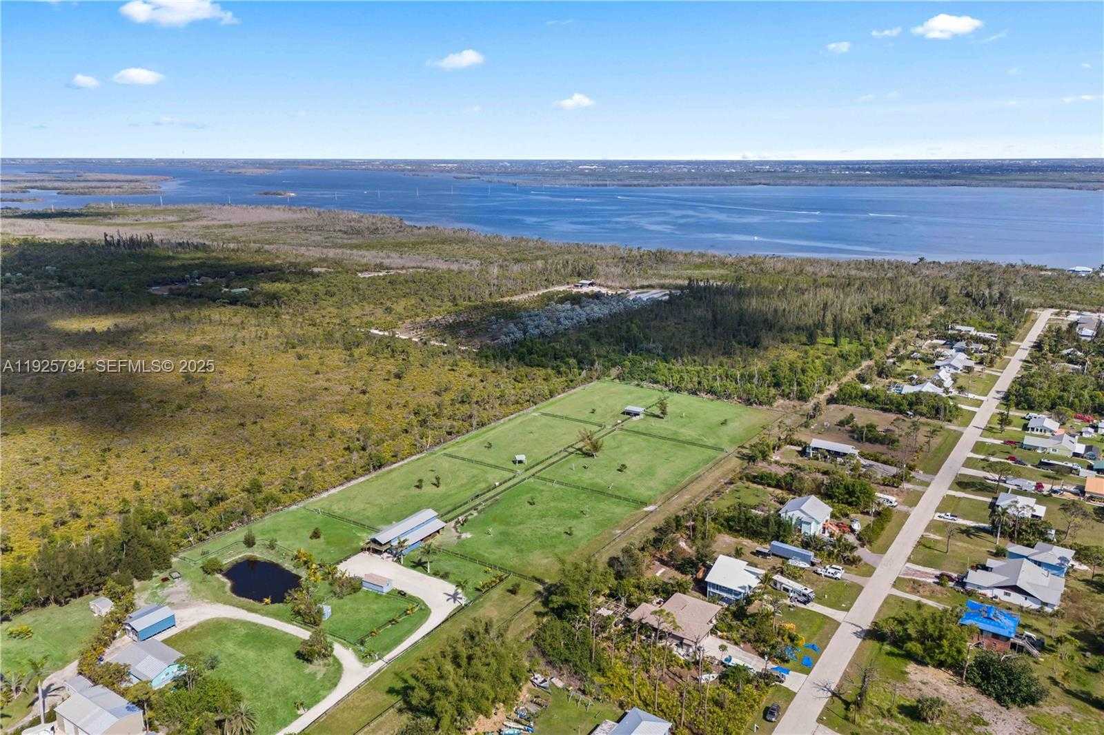 Small Image of 6050 STRINGFELLOW, Other City - In The State Of Florida Number 45