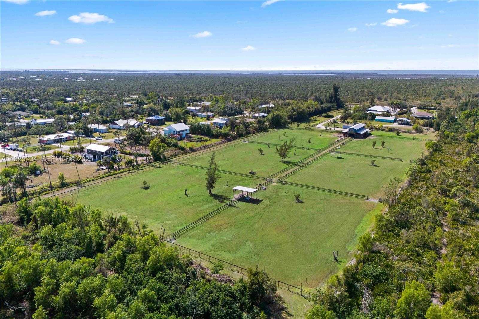 Small Image of 6050 STRINGFELLOW, Other City - In The State Of Florida Number 46