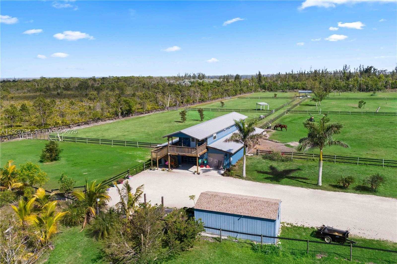 Small Image of 6050 STRINGFELLOW, Other City - In The State Of Florida Number 7