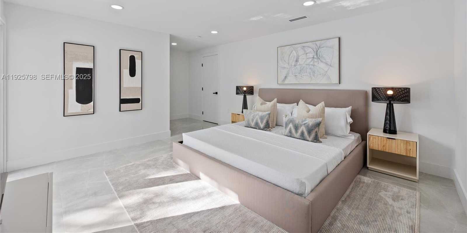 Small Image of 1218 LINCOLN ST, Hollywood Number 10