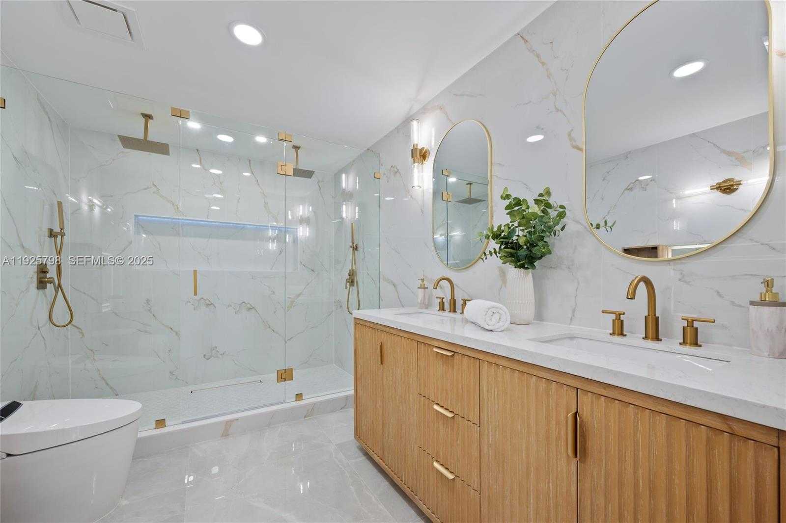 Small Image of 1218 LINCOLN ST, Hollywood Number 13