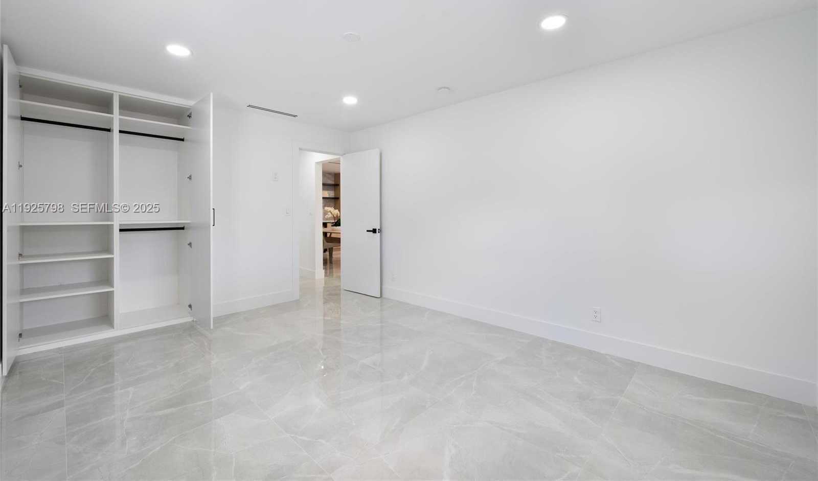 Small Image of 1218 LINCOLN ST, Hollywood Number 21