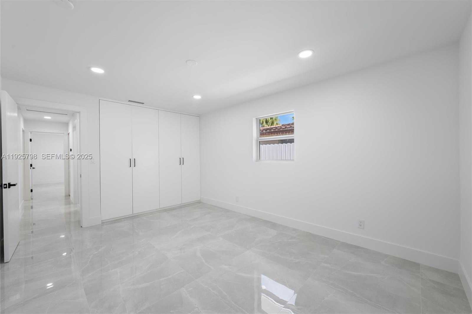 Small Image of 1218 LINCOLN ST, Hollywood Number 25