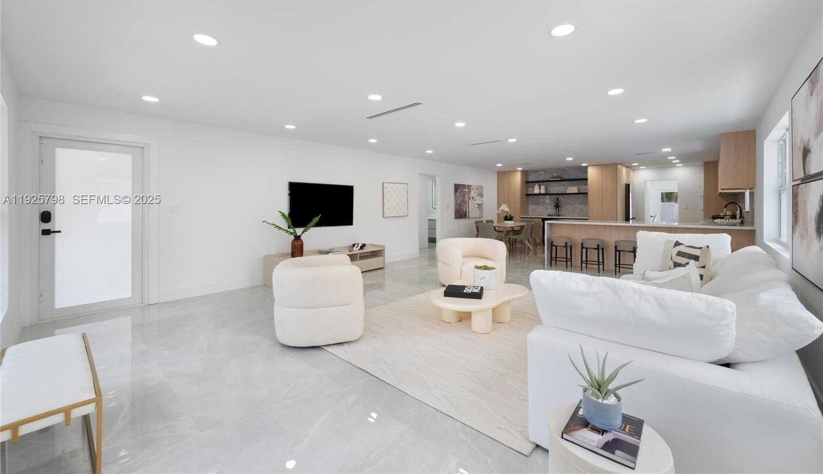 Small Image of 1218 LINCOLN ST, Hollywood Number 3