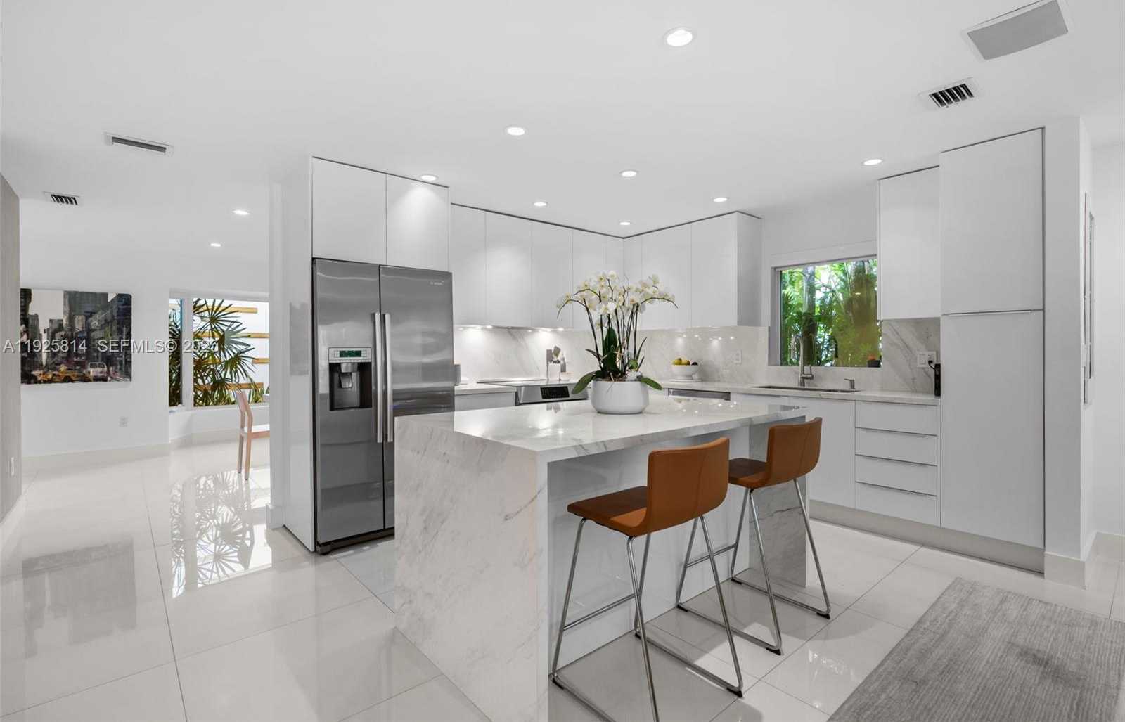 Small Image of 45 SOUTH WEST 19TH RD, Miami Number 11