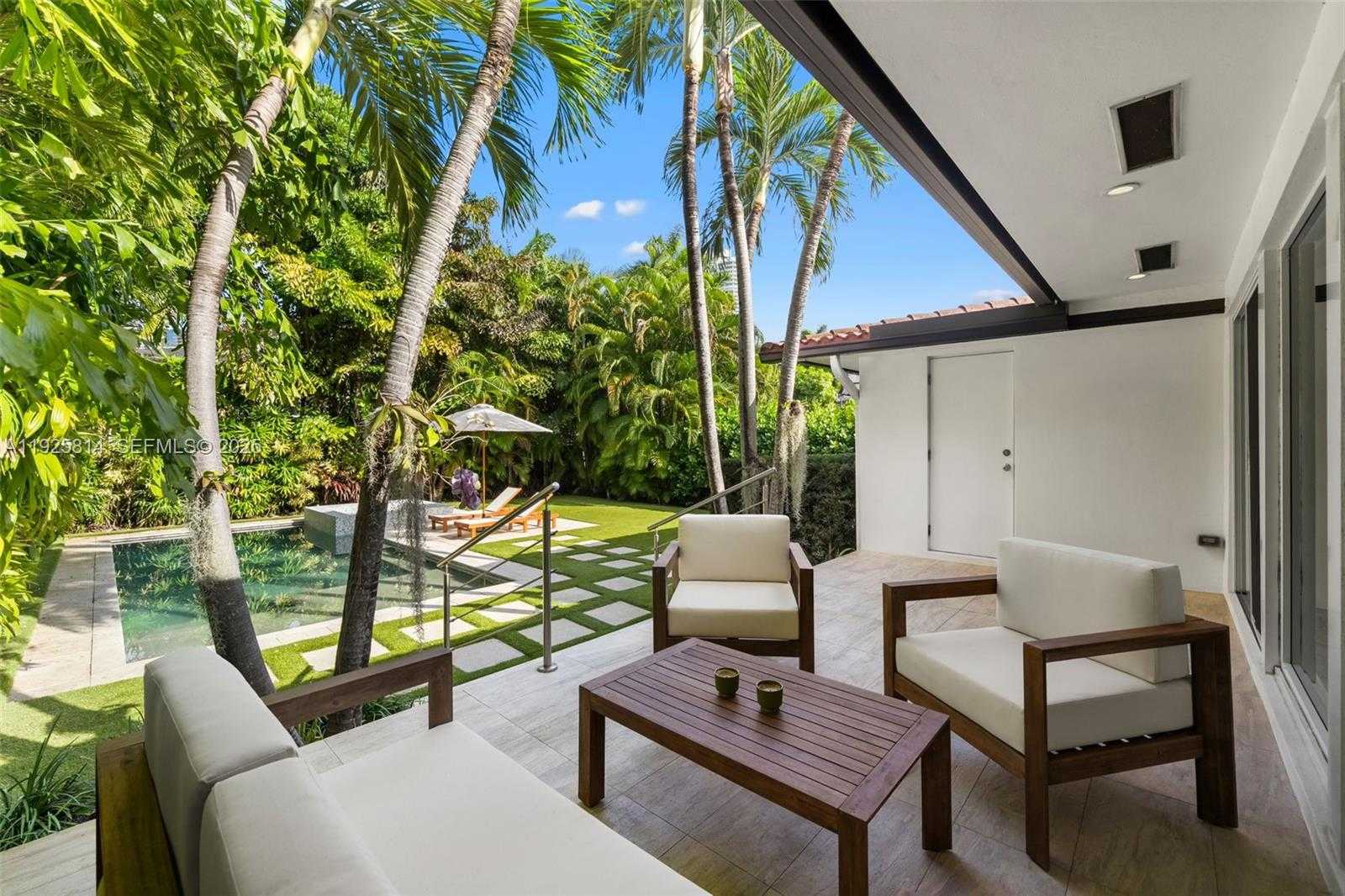 Small Image of 45 SOUTH WEST 19TH RD, Miami Number 2