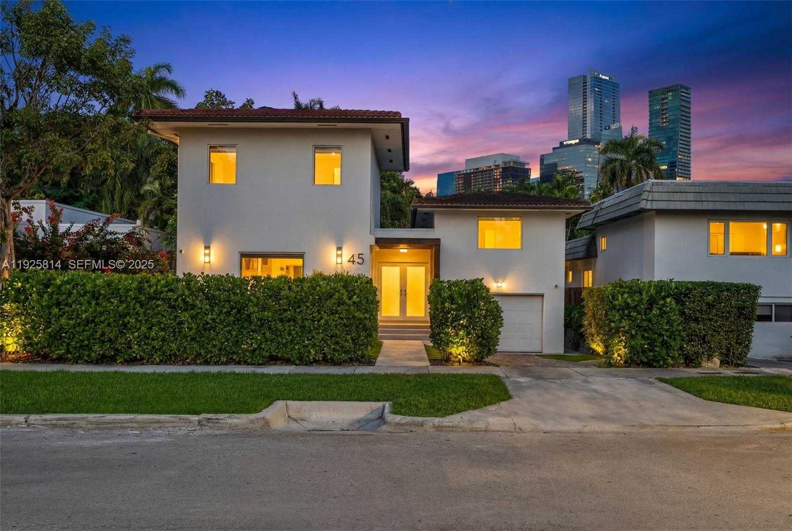 Small Image of 45 SOUTH WEST 19TH RD, Miami Number 30