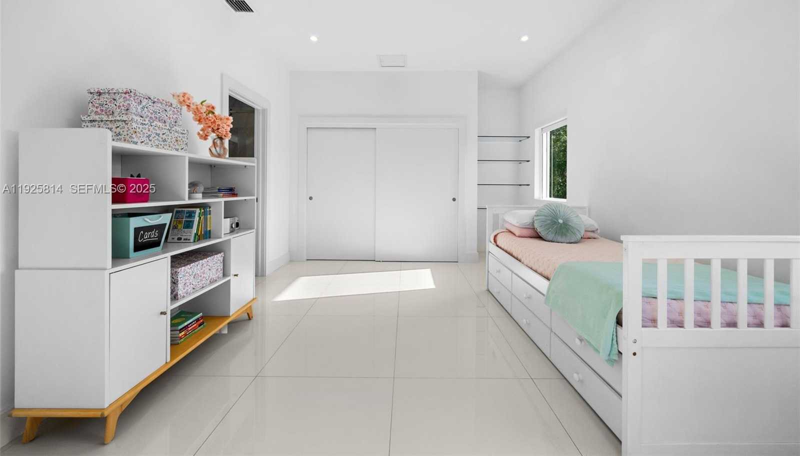 Small Image of 45 SOUTH WEST 19TH RD, Miami Number 35