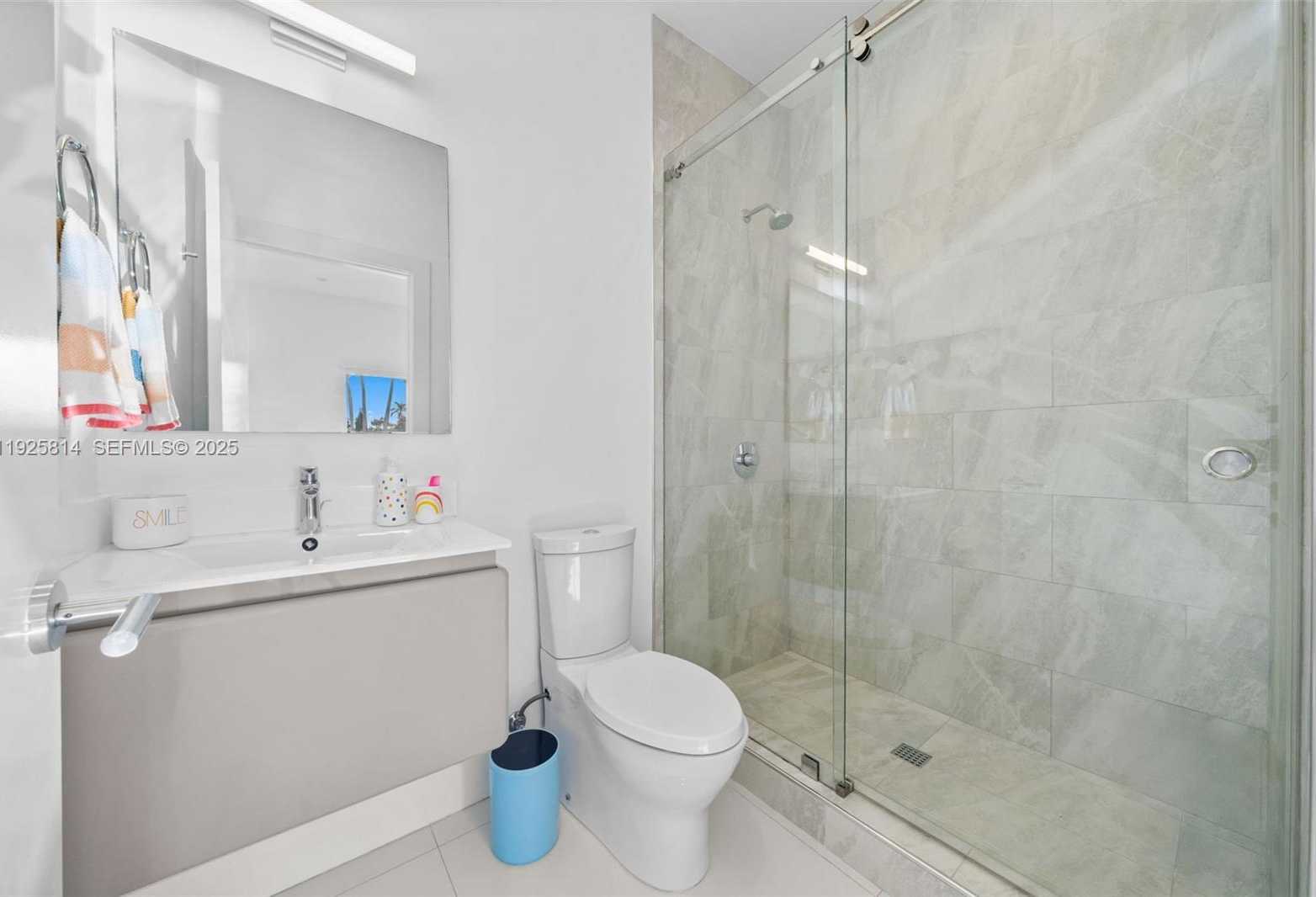 Small Image of 45 SOUTH WEST 19TH RD, Miami Number 37