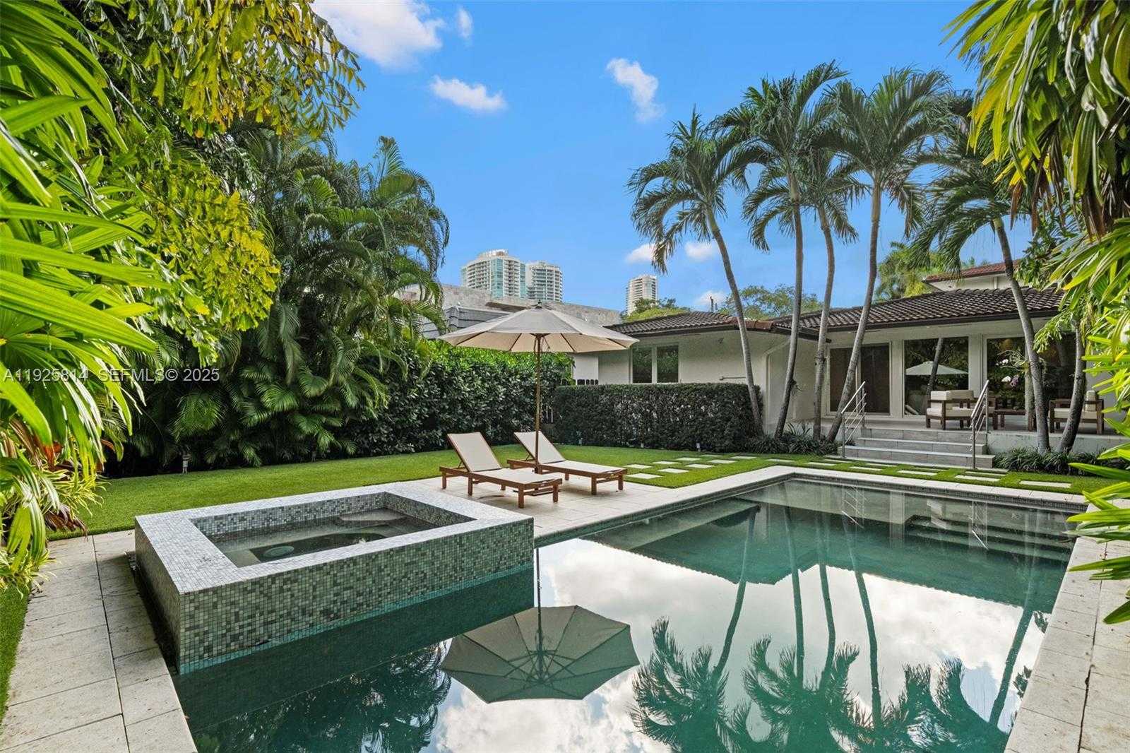 Small Image of 45 SOUTH WEST 19TH RD, Miami Number 39