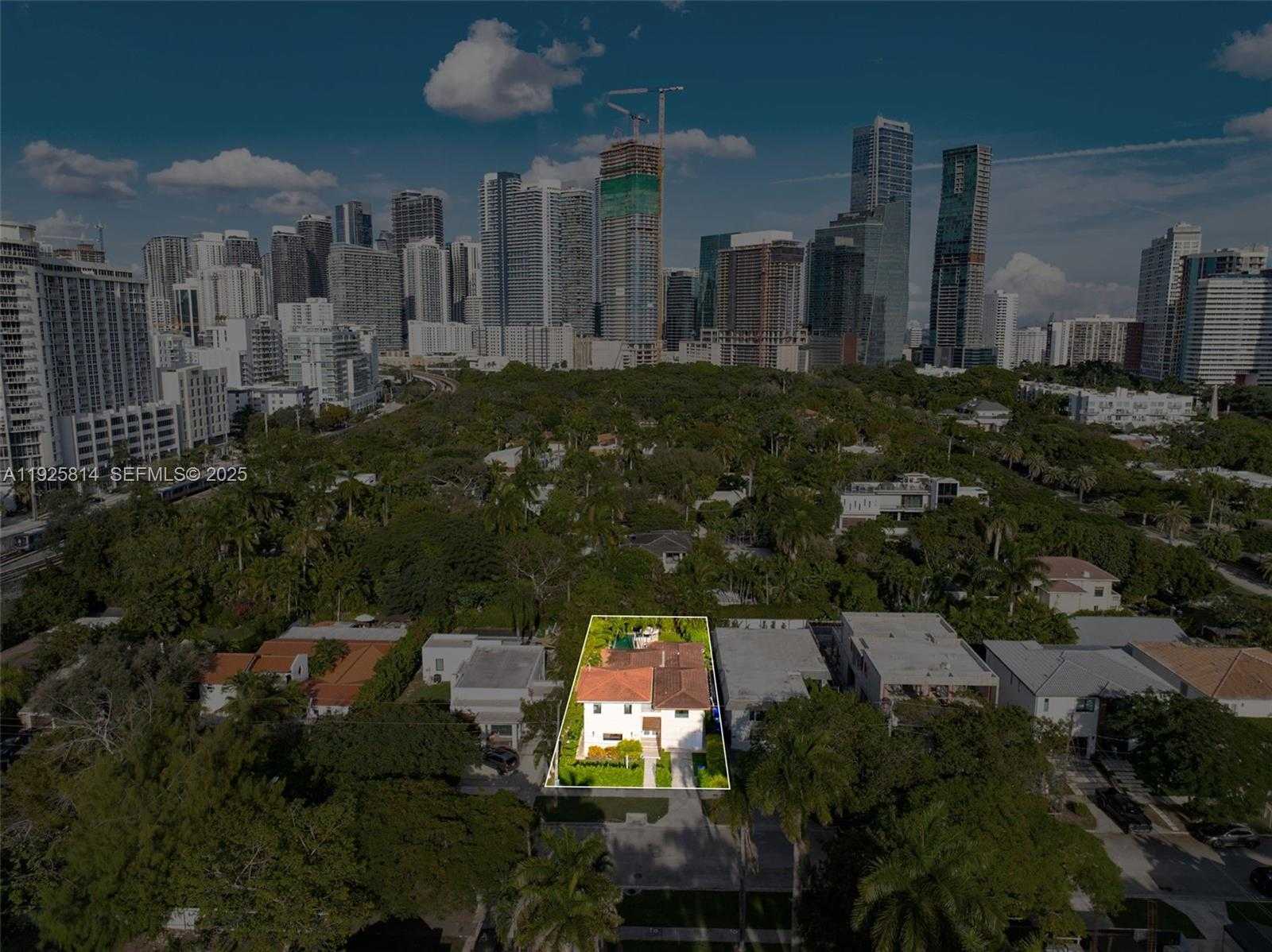 Small Image of 45 SOUTH WEST 19TH RD, Miami Number 48