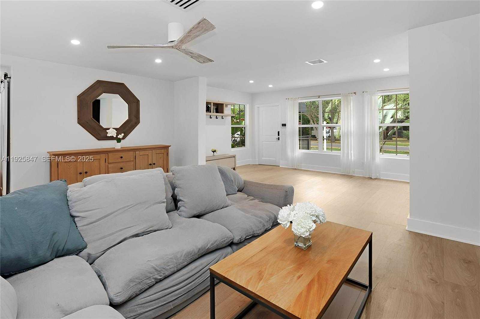 Small Image of 1417 JACKSON ST, Hollywood Number 11