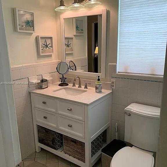 Small Image of 450 SOUTH EAST 6TH TER, Pompano Beach Number 12