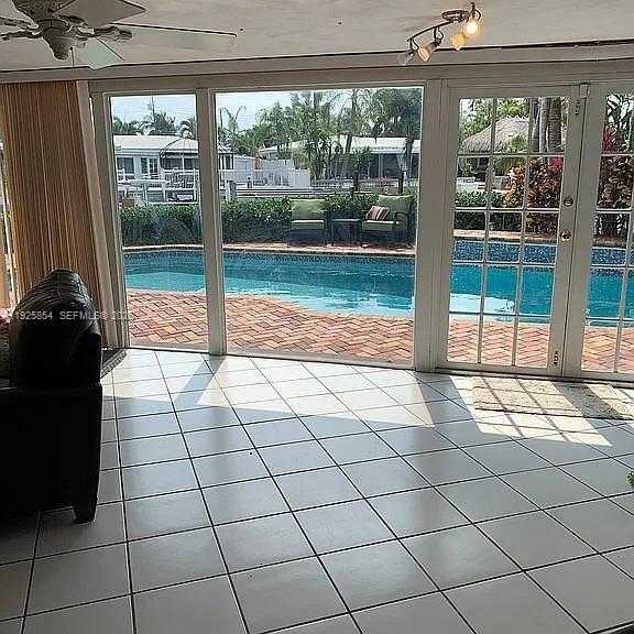 Small Image of 450 SOUTH EAST 6TH TER, Pompano Beach Number 16