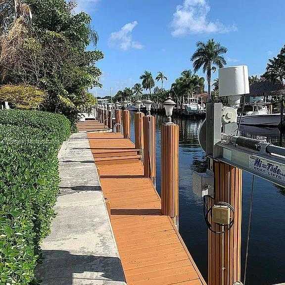 Small Image of 450 SOUTH EAST 6TH TER, Pompano Beach Number 3