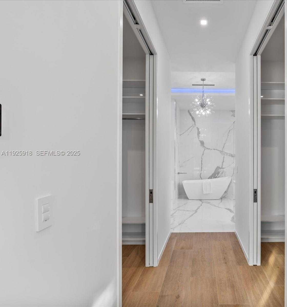 Small Image of 401 BONTONA AVE, Fort Lauderdale Number 23