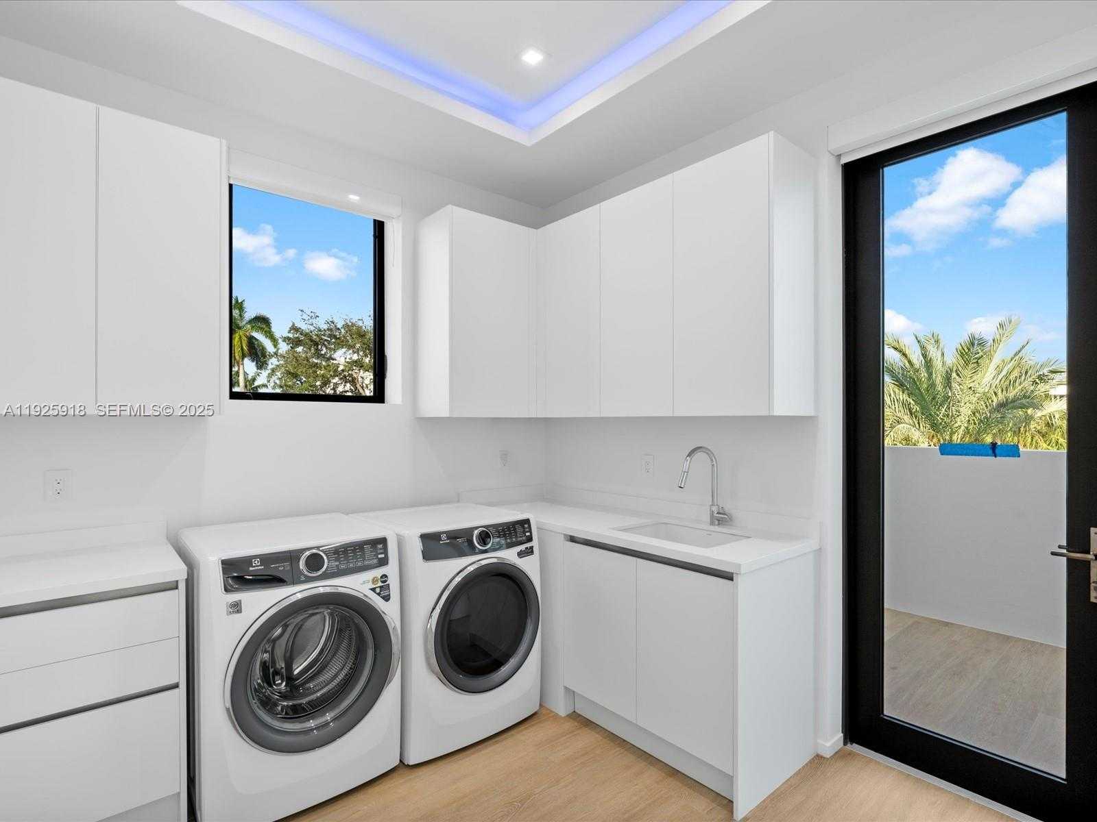 Small Image of 401 BONTONA AVE, Fort Lauderdale Number 31