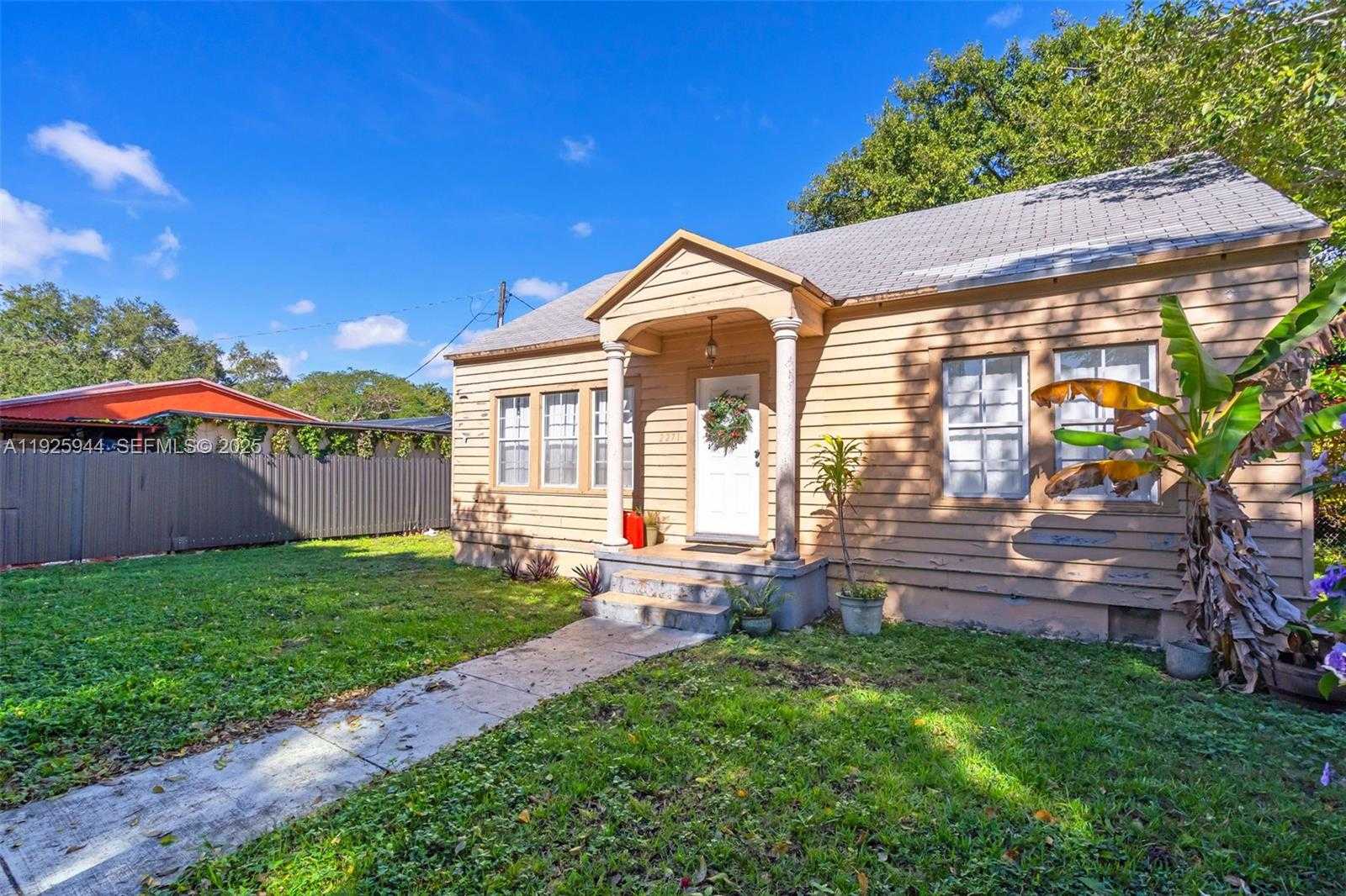 Small Image of 2271 SOUTH WEST 11TH ST, Miami Number 3