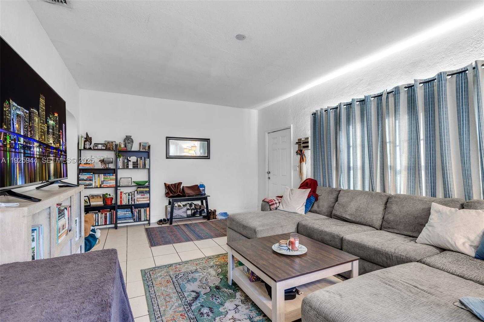 Small Image of 2271 SOUTH WEST 11TH ST, Miami Number 5