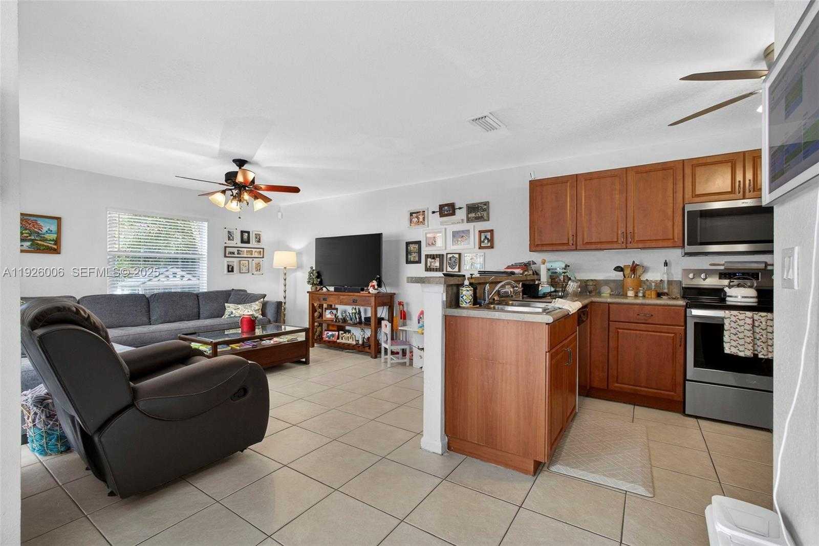 Small Image of 3342 BLUE FIN DR, West Palm Beach Number 11