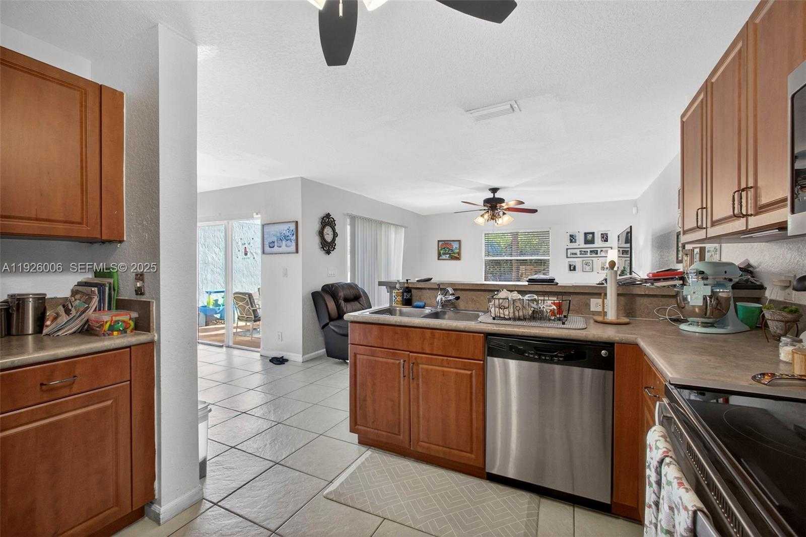 Small Image of 3342 BLUE FIN DR, West Palm Beach Number 15
