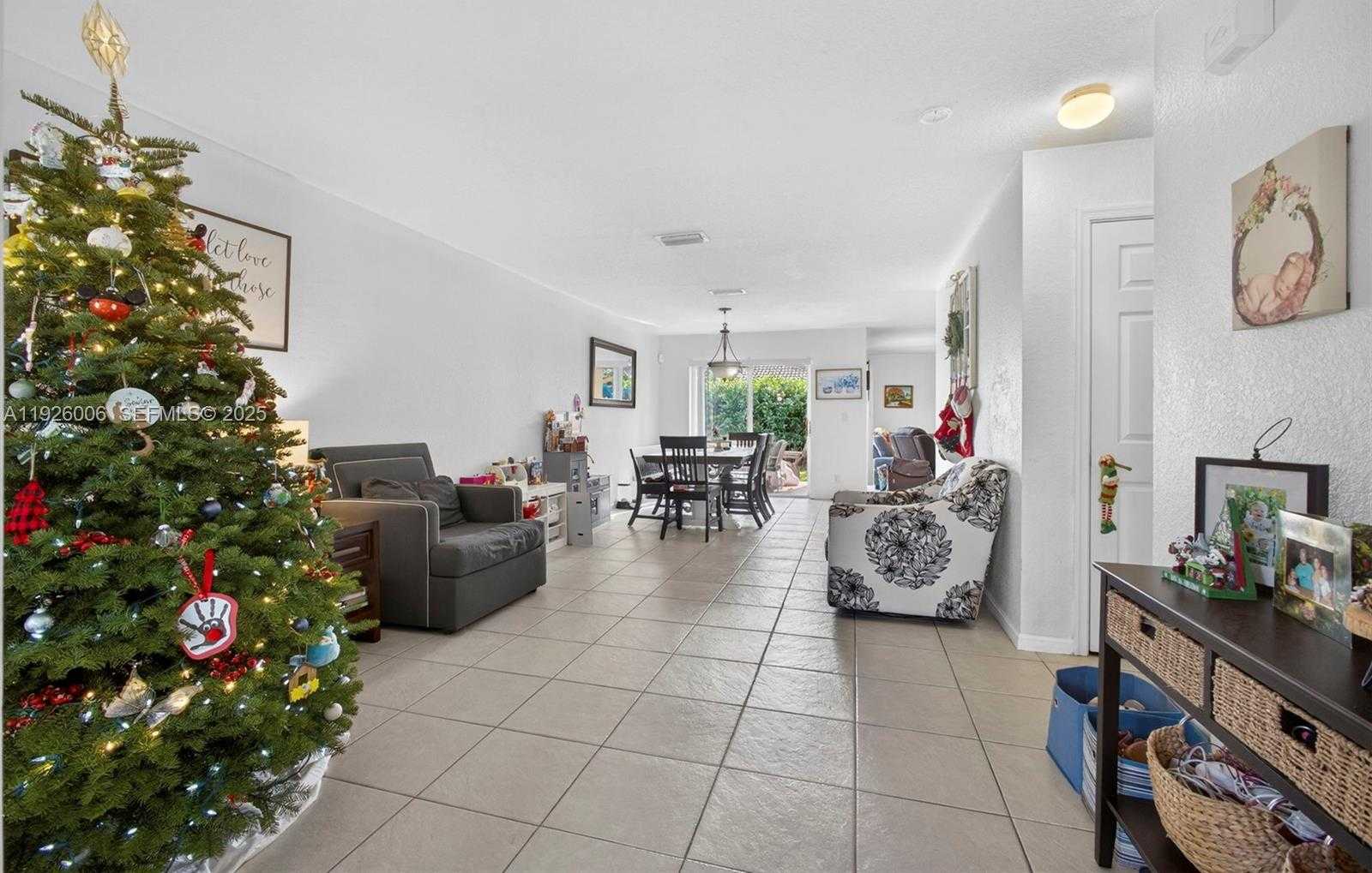 Small Image of 3342 BLUE FIN DR, West Palm Beach Number 4