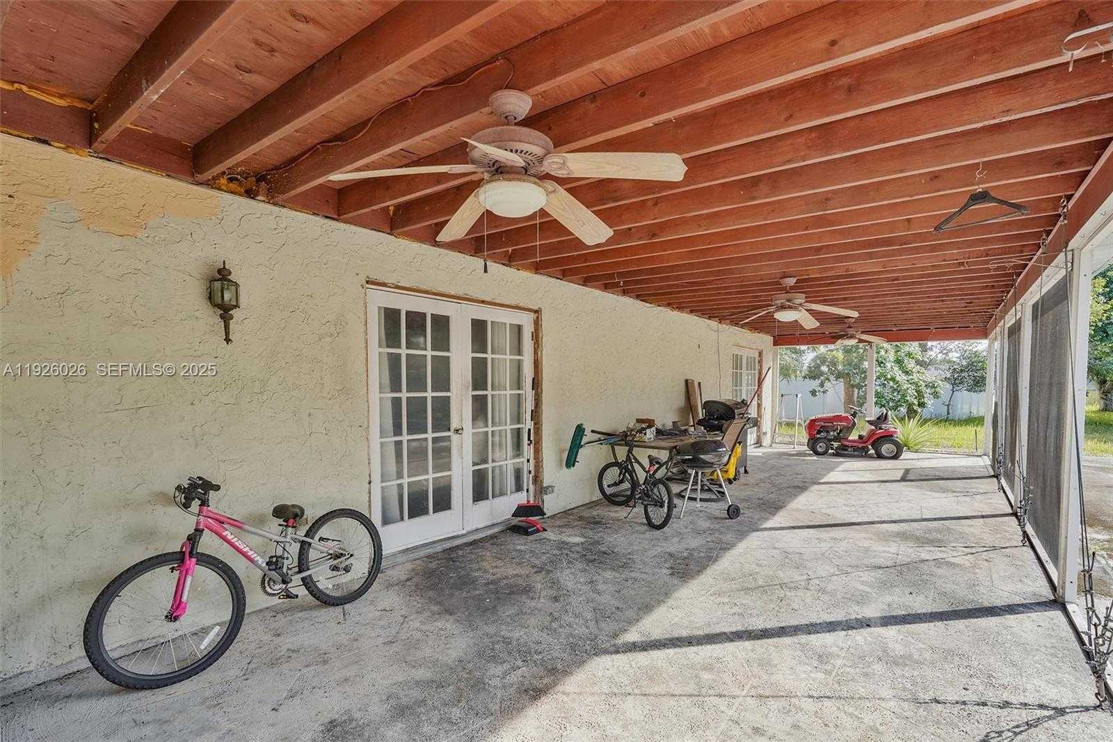 Small Image of 8113 ROSE MARIE CIR, Boynton Beach Number 27