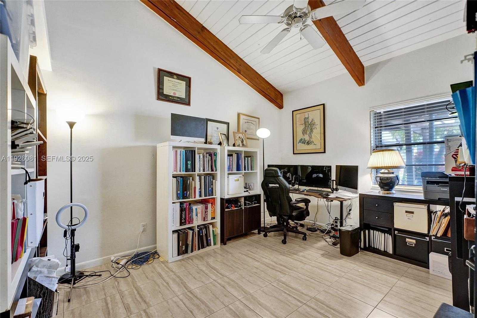 Small Image of 531 LESLIE DR, Hallandale Beach Number 16