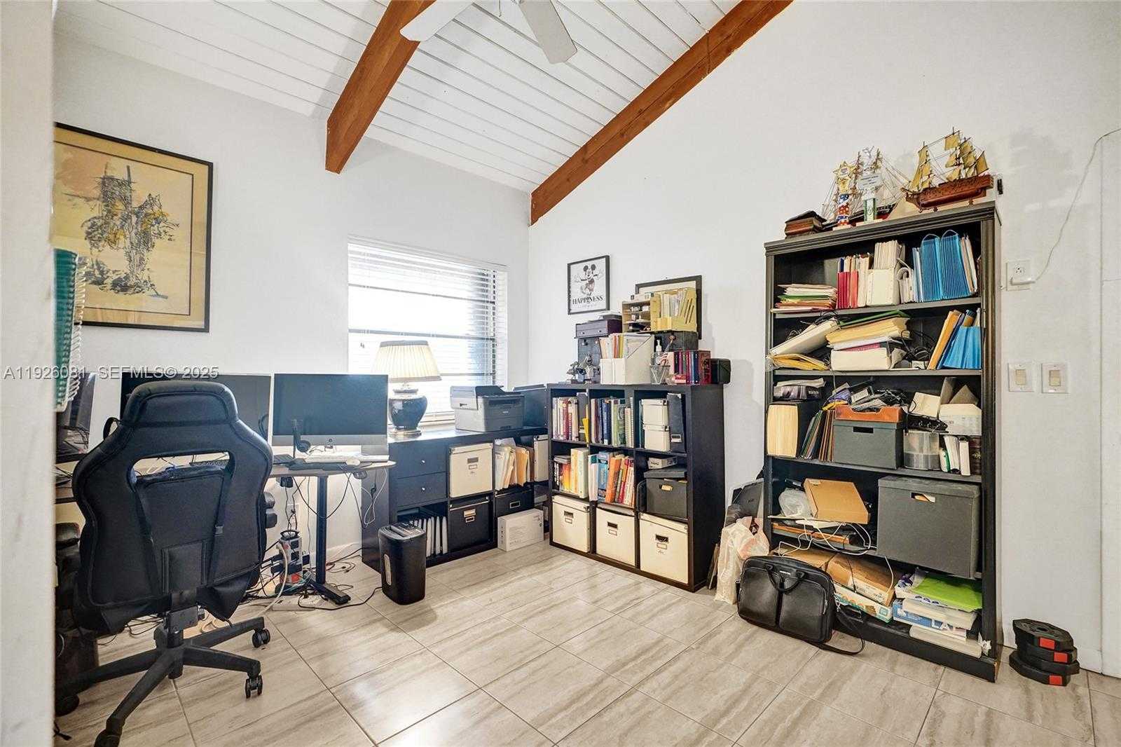 Small Image of 531 LESLIE DR, Hallandale Beach Number 17