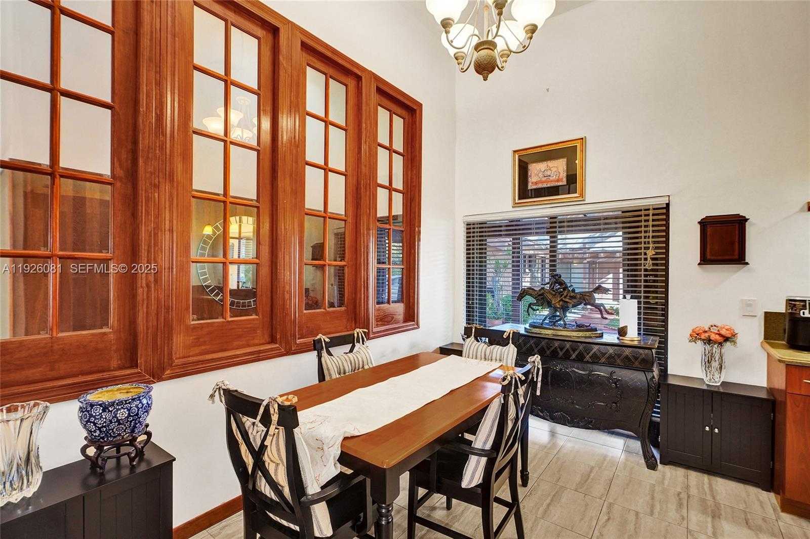 Small Image of 531 LESLIE DR, Hallandale Beach Number 22