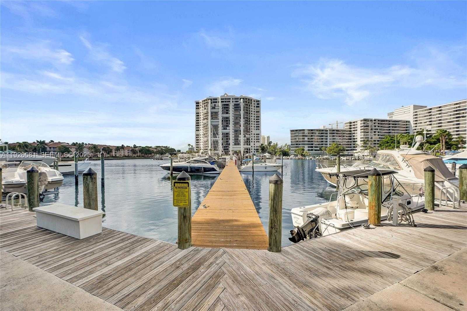 Small Image of 531 LESLIE DR, Hallandale Beach Number 32