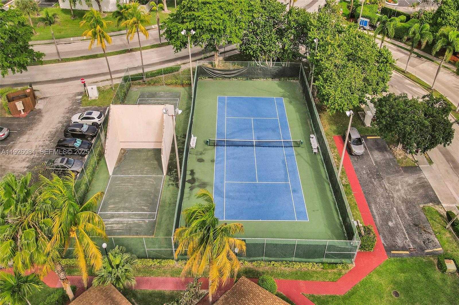 Small Image of 531 LESLIE DR, Hallandale Beach Number 38