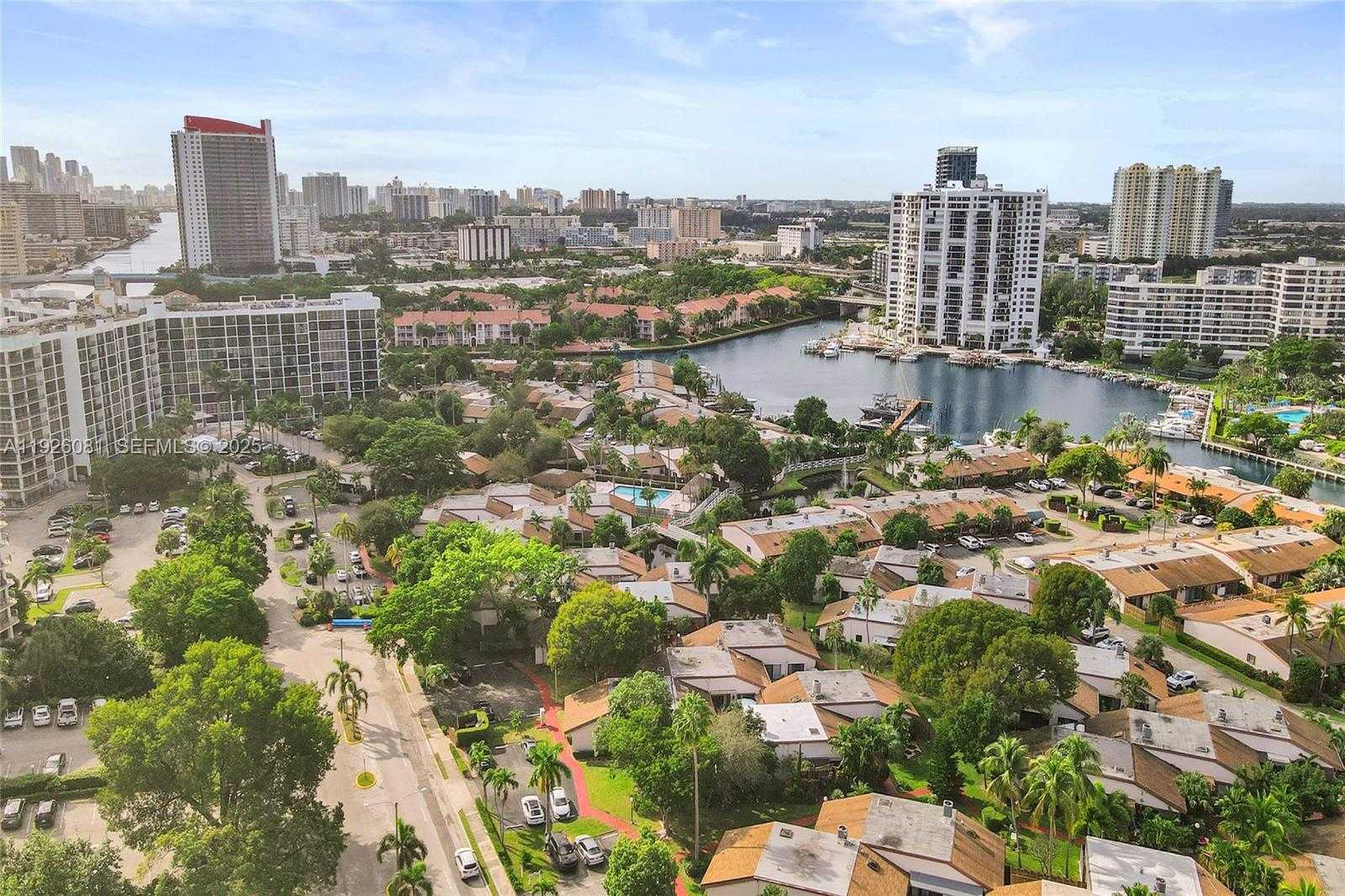 Small Image of 531 LESLIE DR, Hallandale Beach Number 39