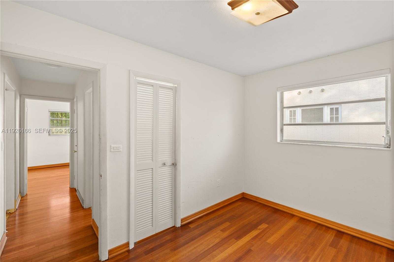 Small Image of 612 MINORCA AVE, Coral Gables Number 11