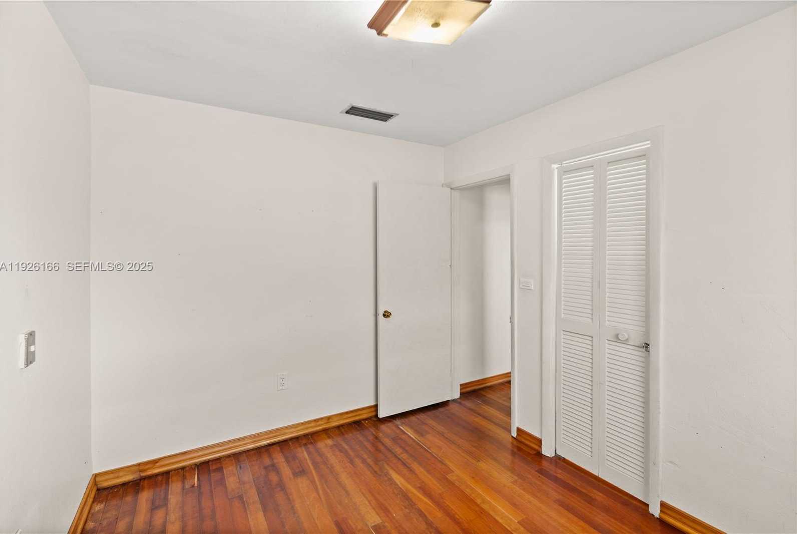 Small Image of 612 MINORCA AVE, Coral Gables Number 12