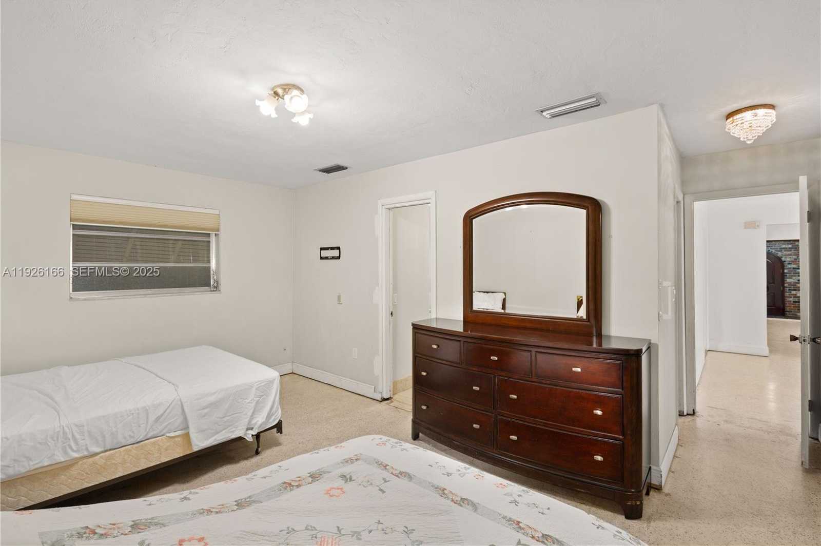 Small Image of 612 MINORCA AVE, Coral Gables Number 23